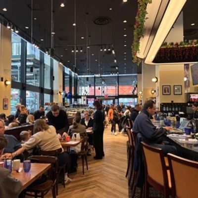 Review: CARNEGIE DINER & CAF&Eacute; Satisfies Cravings for All Your Favorites