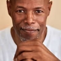 Keenen Ivory Wayans Signs On as Showrunner for THE LAST O.G.