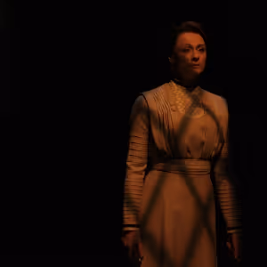 Review: Sara Topham Delivers a Masterful Performance as HEDDA GABLER at the…