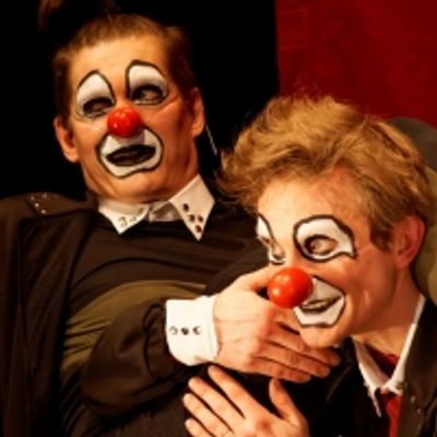 BWW Finland Review: TRENCH ROAD Stream by The Red Nose Company