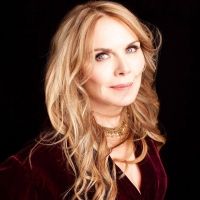 Singer Songwriter Mary Fahl Will Play Club Passim in April