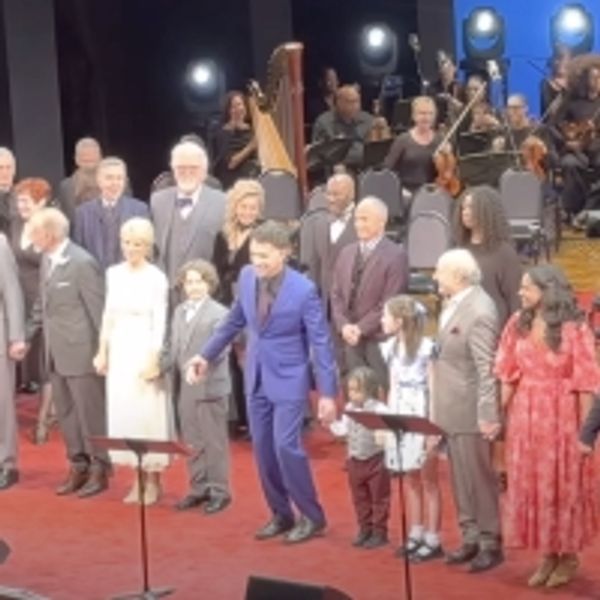 Video: Watch Original RAGTIME Cast Reunite for Curtain Call Photo
