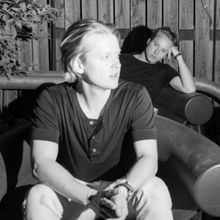 Video: SWMRS Go 'DIY' In Single's Visualizer Video; New Album 'SONIC TONIC' Out Now