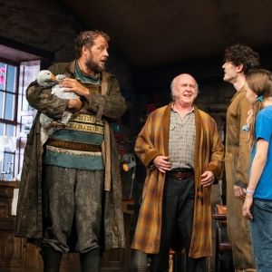 A History of Animals on Stage