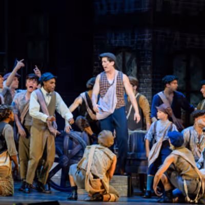 Review: DISNEY'S NEWSIES at Starlight Theater