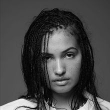 Mabel Releases New Single 'Chat'