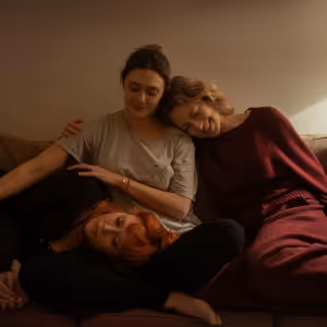 Video: HIS THREE DAUGHTERS Trailer With Natasha Lyonne, Elizabeth Olsen, & Carrie…