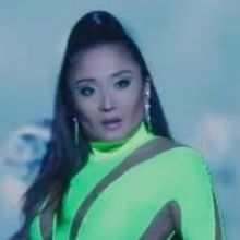 VIDEO: Watch Ashley Park Perform 'Don't Start Now' By Dua Lipa on EMILY IN PARIS