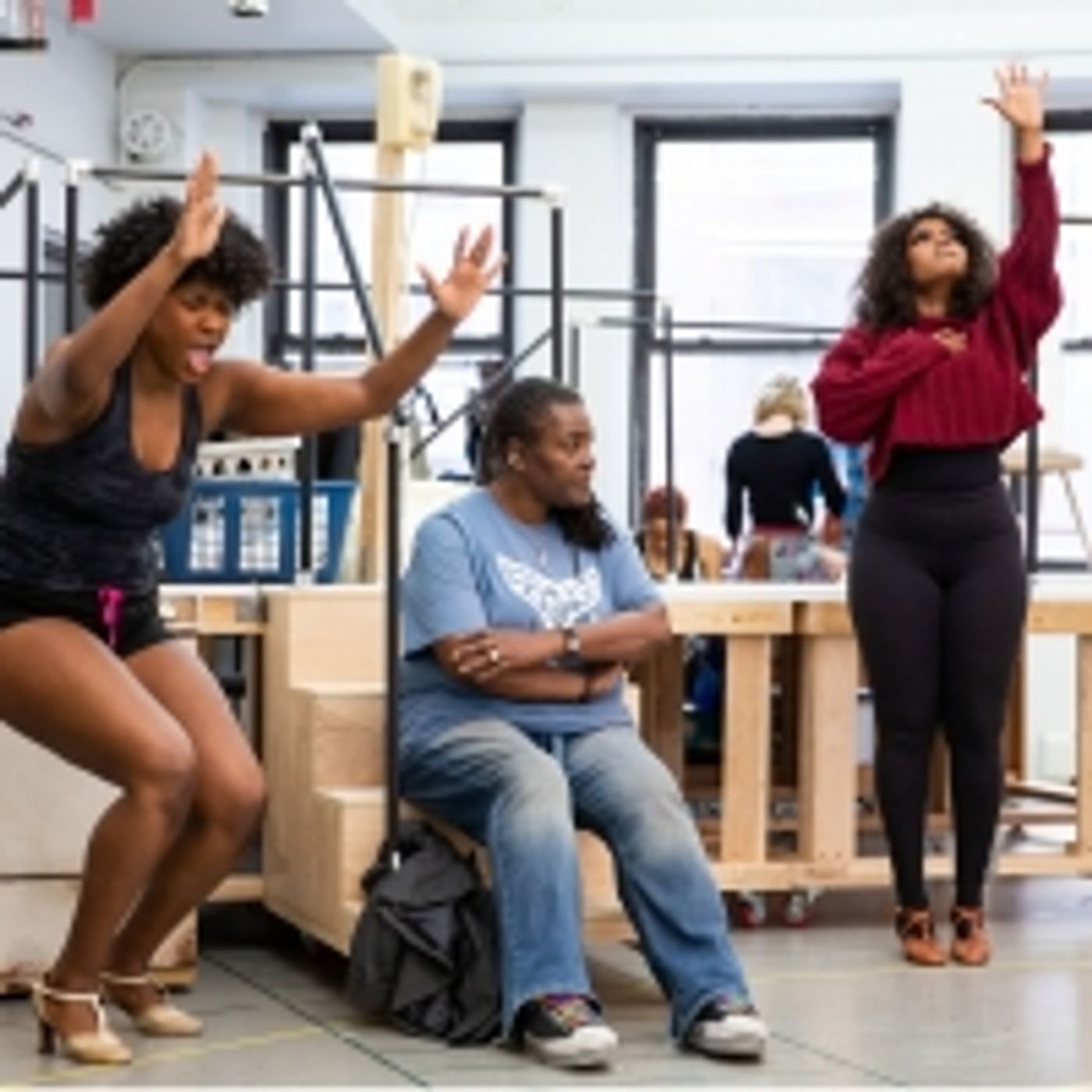 Wake Up With BWW 11/18: Joshua Henry Joins HAMILTON Thanksgiving Performance, and More!  Image