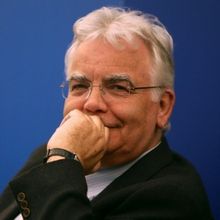 Theatre Industry Pays Tribute to Bill Kenwright