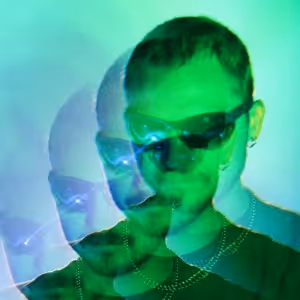 Auragraph Shares 'New Standard' Acid-Dipped Synthwave Track 'Heatwave'