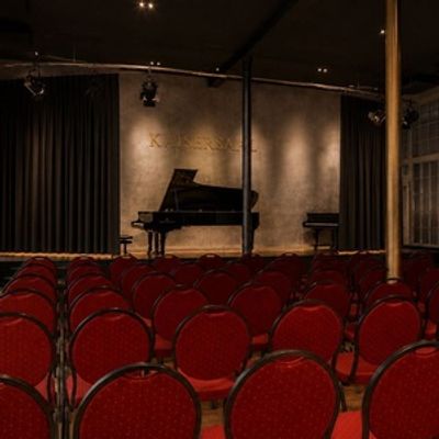 Feature: THEATERCOUCH IS BACK at Theatercouch