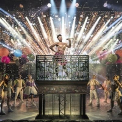 BWW Review: & JULIET, Shaftesbury Theatre