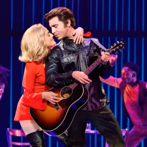 Review: A BEAUTIFUL NOISE- THE NEIL DIAMOND MUSICAL at National Theatre