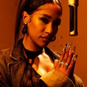 Video: BIA Shares Performance of 'FALLBACK' For Vevo Ctrl
