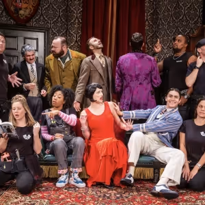 THE PLAY THAT GOES WRONG Will Celebrate Spring Break With Games and Discount Tickets