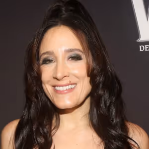 Photos: Dee Roscioli Steps In For Megan Hilty in DEATH BECOMES HER