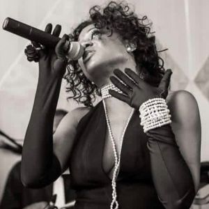 Living Room Concert Series to Present Charlotte McKinnon Live at Blanche Ely House…