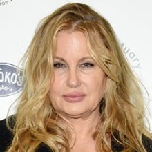 Jennifer Coolidge Wants to Return to Broadway