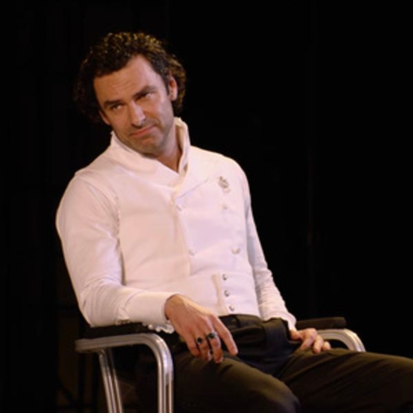 Video: Aidan Turner and Monica Barbaro in LES LIAISONS DANGEREUSES on National Theatr Photo