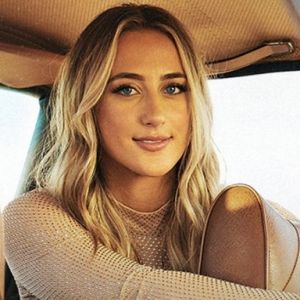 Ashley Cooke Announces Headlining 'shot in the dark' Tour