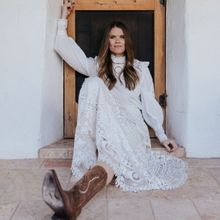 Nicolle Galyon to Host Fundraiser Concert at Kansas' Fox Theatre