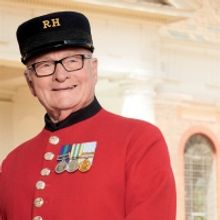 Britain's Got Talent Winner Colin Thackery Heads To Parr Hall