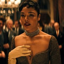 Photos/Video: Tessa Thompson Stars in First-Look at Nia DaCosta’s HEDDA
