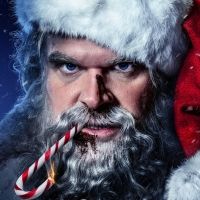 Photo: David Harbour Stars in VIOLENT NIGHT Horror Holiday Film Poster