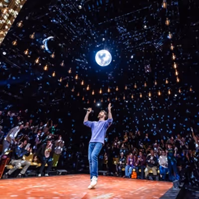 Exclusive: EVERY BRILLIANT THING&rsquo;s Pre-Show: How It Works and Why Your &lsquo;Vibes&rsquo; Matter to Daniel Radcliffe