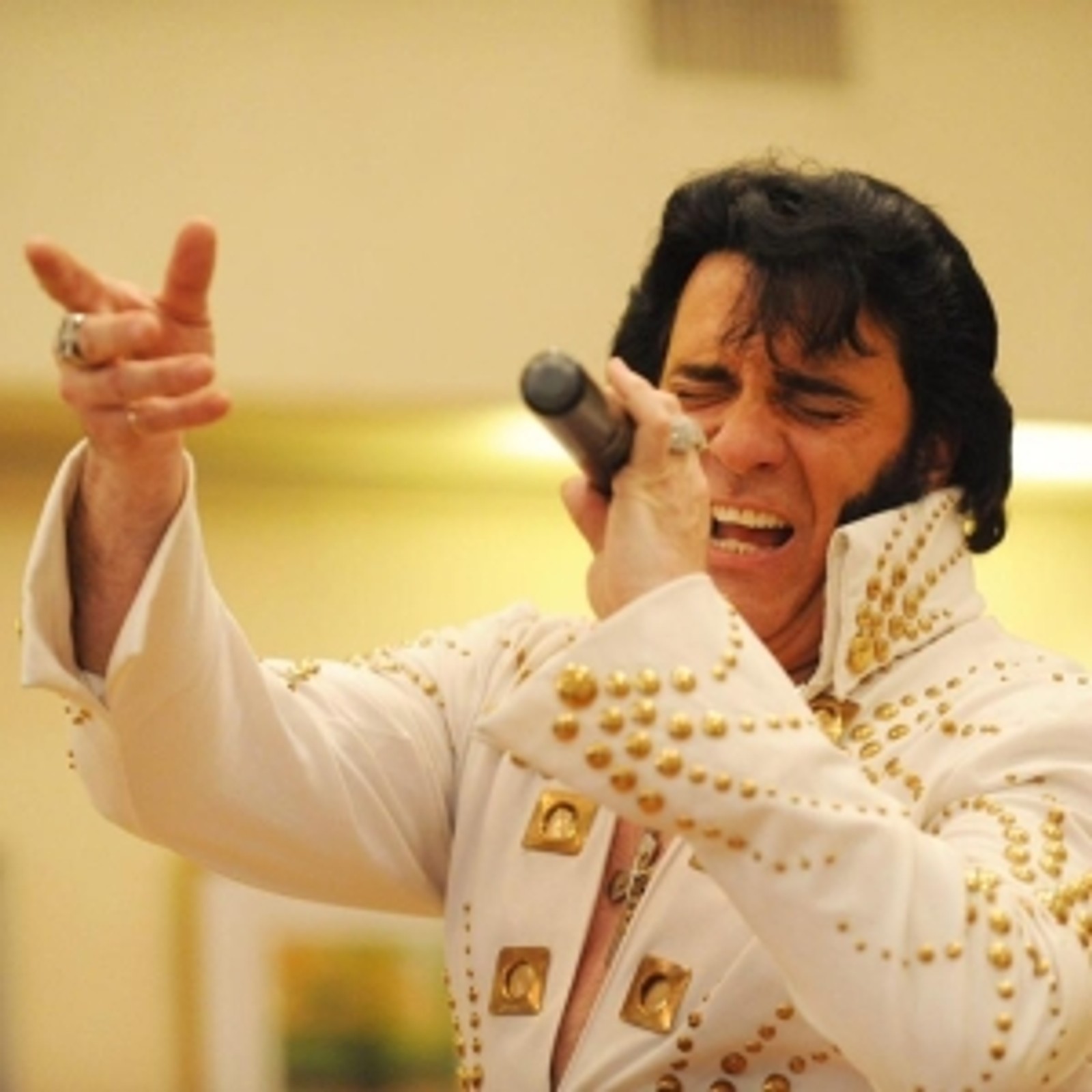 ELVIS Christmas Concert Tribute is Coming To Park Theatre This Saturday