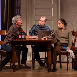 Review: CATCH AS CATCH CAN at Steppenwolf Theatre Company