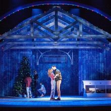 Review: CHRIS, MRS. at Winter Garden Theatre