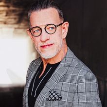 Phillip Officer to Present an Encore Performance of SECOND TIME AROUND at Birdland Th