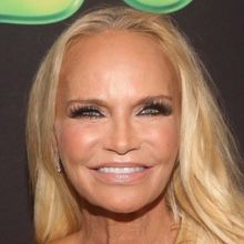 Kristin Chenoweth Says the WICKED Movie Will 'Blow Everyone Away'