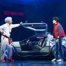 BACK TO THE FUTURE Director Robert Zemeckis Teases Movie Musical Adaptation of Stage 