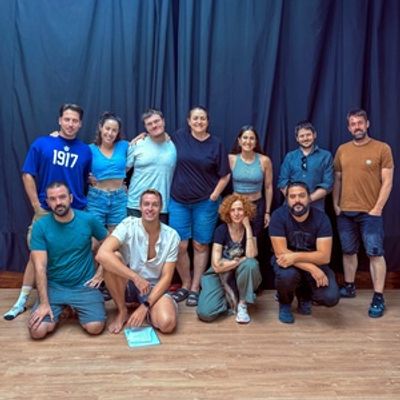 DRÁCULA, UNA COMEDIA TERRORÍFICA comienza sus ensayos antes de su llegada a Madrid