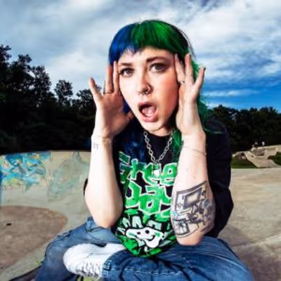 lolitslea Releases Sophomore Album ROLLERCOASTER TYCOON