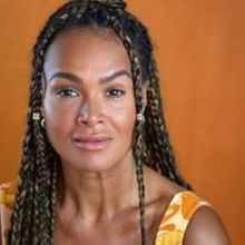 Zoe Birkett Will Host The 2023 UK Theatre Awards