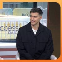Video: Luke Kirby and Gideon Glick Discuss Taking Dance Lessons for ÉTOILE Video