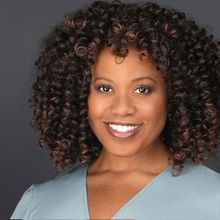 Q. Smith Joins MOMS' NIGHT OUT at The Green Room 42