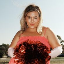 Pop Powerhouse Molly Grace Releases Anthemic New Single 'F.E.M.M.E.' 　​  ​�