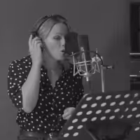 VIDEO: Kimberley Walsh Sings 'Outta My Hands' From SLEEPLESS
