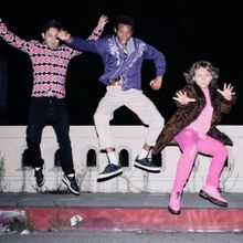 Velvet Starlings Reveal New Song 'Turning Point'