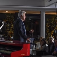 Photo Coverage: Steve Tyrell Returns to Table 26