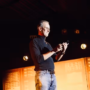 Review: Jakarta Player’s (DIS)CONNECTED: An Authentic View of Modern Human Life