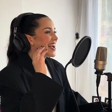 Matt Gould y Cristina Picos se unen en una versión en español de 'I Will Paint Her'