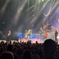 Review: DARIUS RUCKER'S SONGS OF SUMMER TOUR at Acrisure Amphitheater
