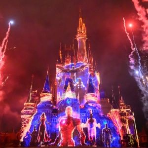 Review : TOKYO DISNEYLAND'S NEW NIGHTTIME ENTERTAINMENT 'REACH FOR THE STARS'