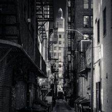 THREE STORIES UP Will Plunge Audiences Into Total Darkness